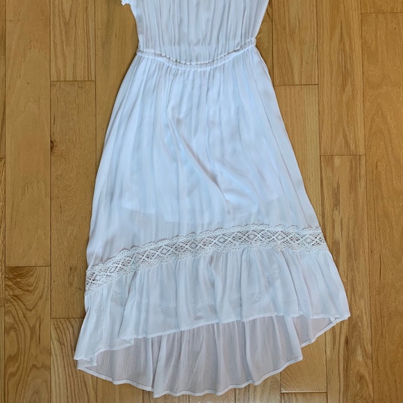 White Lace Short Sleeve Dress - Picture 2 of 3